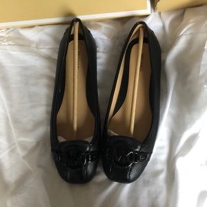 Brand new Michael Kors Black leather Fulton flats